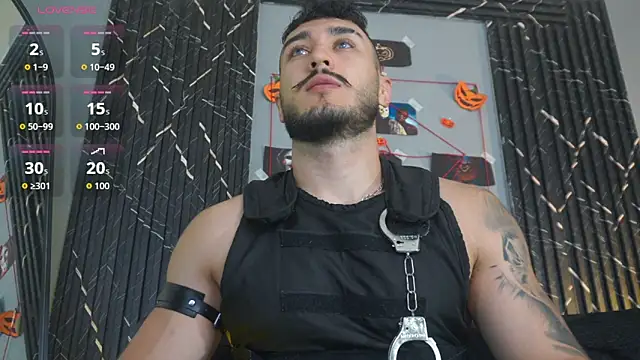 Snapshot of Zionmattis chatting on 10/30/25, 01:40 Zionmattis online show from 10/30/25, 01:40