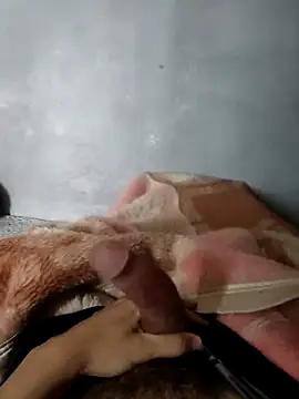 Juliano69xv online show from 09/17/25, 12:29