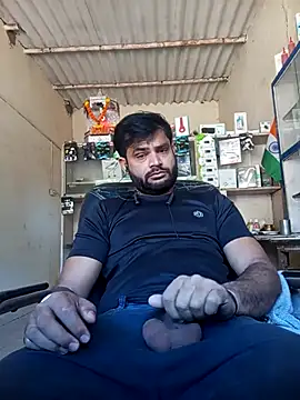 Snapshot of Priynkarani chatting on 12/20/25, 05:36 Priynkarani online show from 12/20/25, 05:36