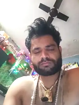 Snapshot of Priynkarani chatting on 12/23/25, 01:47 Priynkarani online show from 12/23/25, 01:47