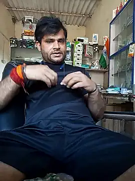 Snapshot of Priynkarani chatting on 01/14/26, 05:35 Priynkarani online show from 01/14/26, 05:35