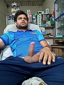 Snapshot of Priynkarani chatting on 01/18/26, 12:53 Priynkarani online show from 01/18/26, 12:53