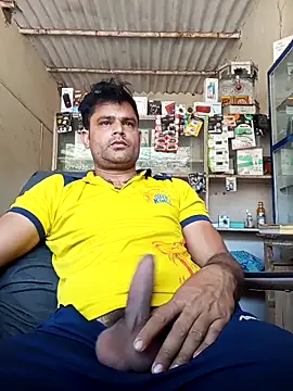 Snapshot of Priynkarani chatting on 03/18/26, 06:16 Priynkarani online show from 03/18/26, 06:16