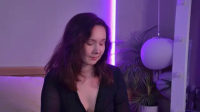 Snapshot of IreneRaye chatting on 10/31/25, 03:13 IreneRaye online show from 10/31/25, 03:13