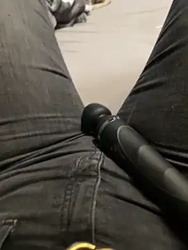 Ana-05 online show from 10/30/25, 07:36