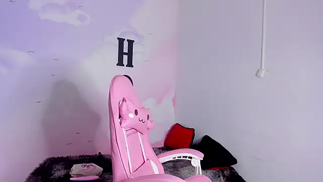 Snapshot of carolayrosse chatting on 02/15/25, 02:26 carolayrosse online show from 02/15/25, 02:26