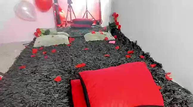 Snapshot of carolayrosse chatting on 02/15/25, 11:39 carolayrosse online show from 02/15/25, 11:39