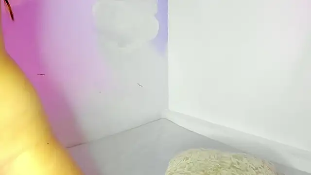 Snapshot of carolayrosse chatting on 02/24/25, 09:43 carolayrosse online show from 02/24/25, 09:43