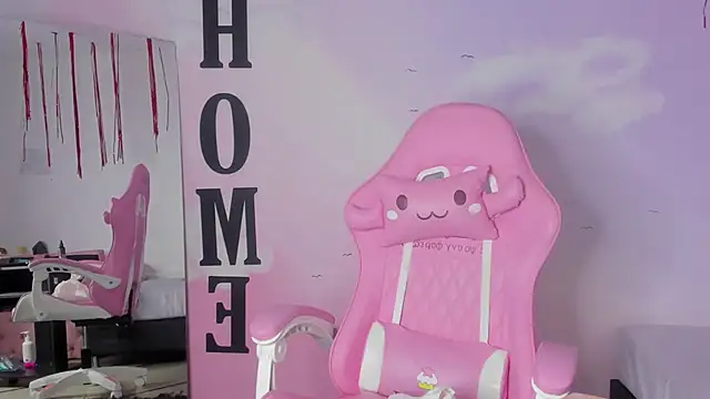 Snapshot of carolayrosse chatting on 03/03/25, 04:03 carolayrosse online show from 03/03/25, 04:03