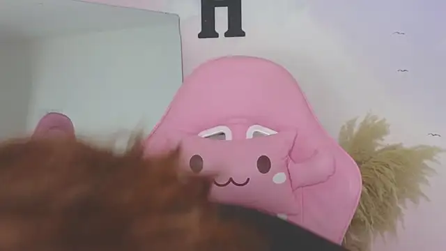 Snapshot of carolayrosse chatting on 03/10/25, 05:11 carolayrosse online show from 03/10/25, 05:11