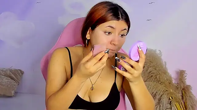 Snapshot of carolayrosse chatting on 03/14/25, 03:04 carolayrosse online show from 03/14/25, 03:04