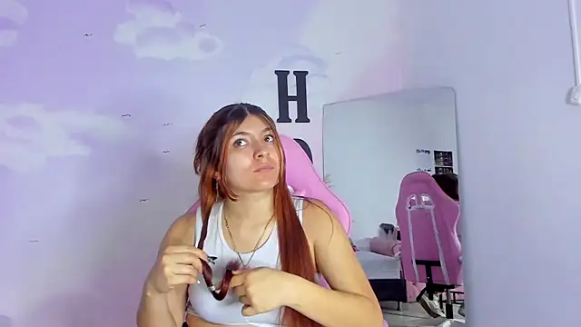 Snapshot of carolayrosse chatting on 03/22/25, 02:16 carolayrosse online show from 03/22/25, 02:16