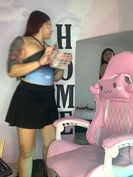 Snapshot of carolayrosse chatting on 10/05/25, 02:43 carolayrosse online show from 10/05/25, 02:43