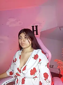 Snapshot of carolayrosse chatting on 10/28/25, 04:05 carolayrosse online show from 10/28/25, 04:05