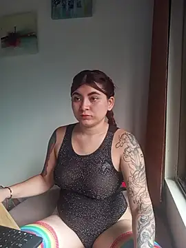 Snapshot of carolayrosse chatting on 11/13/25, 07:57 carolayrosse online show from 11/13/25, 07:57