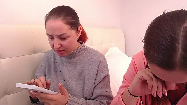 Amy--Samy online show from 02/18/25, 01:11