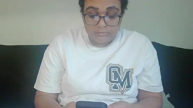 vanilla chocolate23 online show from 01/17/26, 09:25