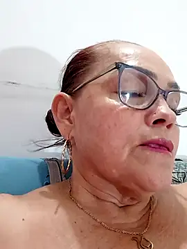 Snapshot of Zamara_milf chatting on 02/08/25, 11:01 Zamara milf online show from 02/08/25, 11:01