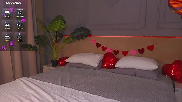 Snapshot of EnnySunrise chatting on 02/08/25, 01:33 EnnySunrise online show from 02/08/25, 01:33