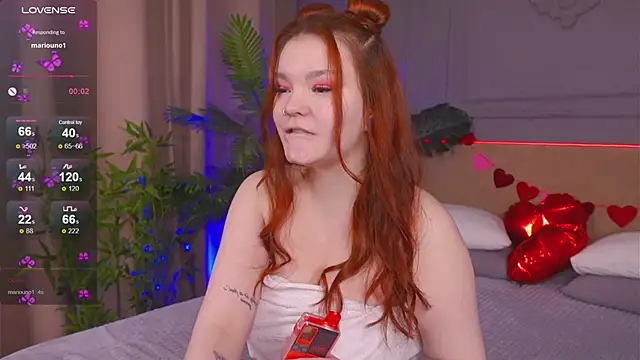 Snapshot of EnnySunrise chatting on 02/09/25, 01:25 EnnySunrise online show from 02/09/25, 01:25