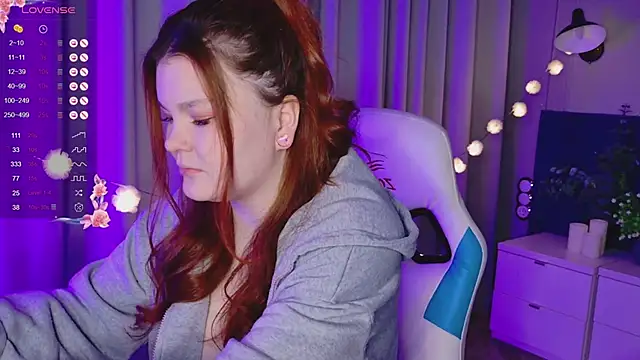 Snapshot of EnnySunrise chatting on 03/05/25, 09:38 EnnySunrise online show from 03/05/25, 09:38