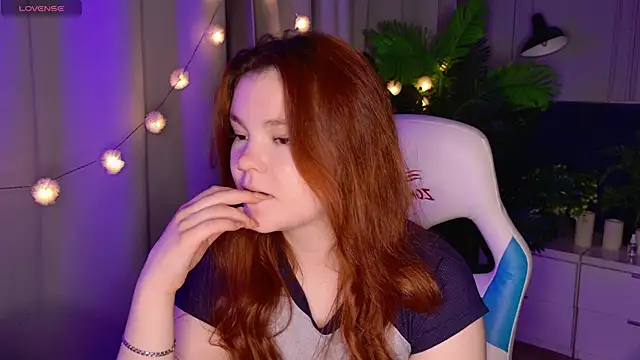 Snapshot of EnnySunrise chatting on 09/12/25, 06:30 EnnySunrise online show from 09/12/25, 06:30