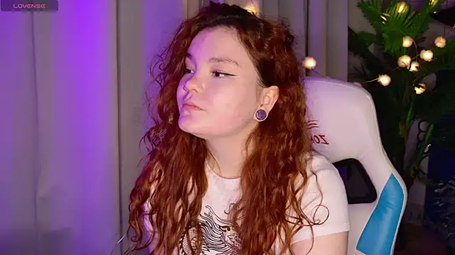 Snapshot of EnnySunrise chatting on 09/18/25, 07:05 EnnySunrise online show from 09/18/25, 07:05