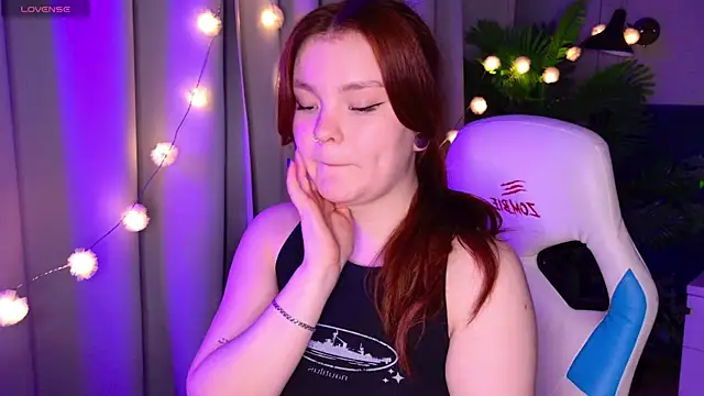 Snapshot of EnnySunrise chatting on 10/09/25, 07:12 EnnySunrise online show from 10/09/25, 07:12