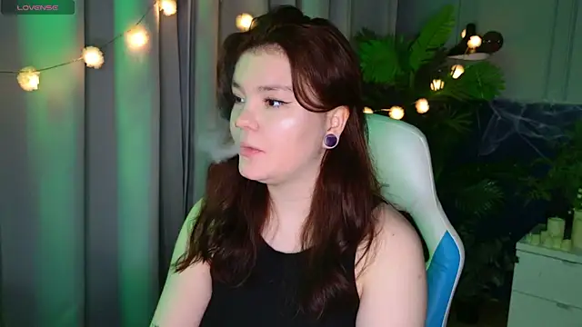 Snapshot of EnnySunrise chatting on 11/08/25, 07:01 EnnySunrise online show from 11/08/25, 07:01