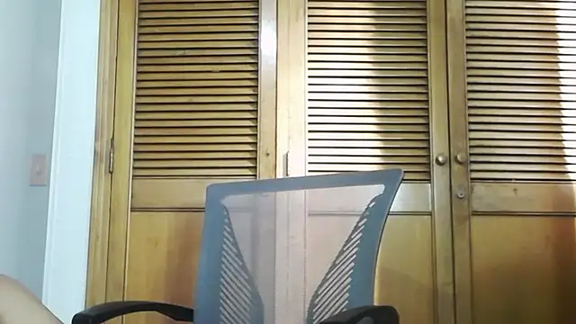 Snapshot of marilynetthan chatting on 02/20/25, 01:19 marilynetthan online show from 02/20/25, 01:19
