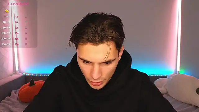 denlover1 online show from 11/25/25, 11:21