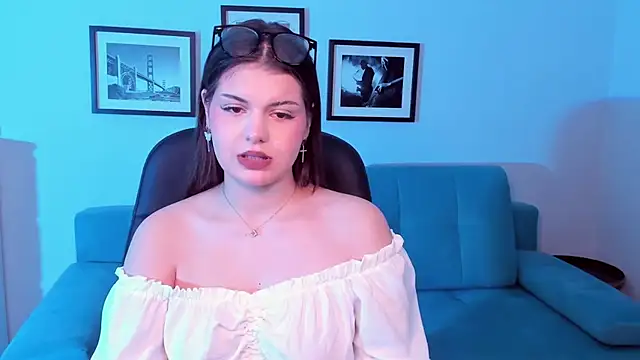 AdeliaKiss online show from 02/03/25, 06:17