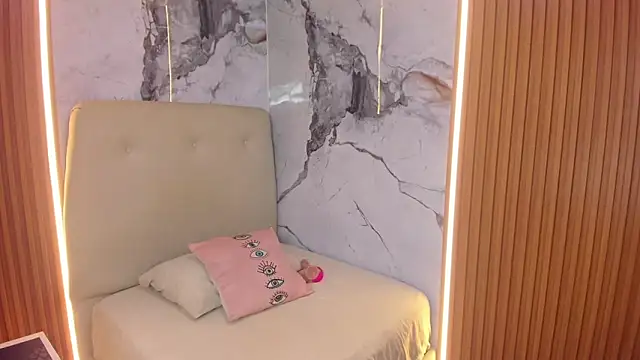 Alyssapark online show from 04/29/26, 08:04
