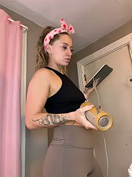 Snapshot of lexybabyxo chatting on 05/13/26, 12:57 lexybabyxo online show from 05/13/26, 12:57