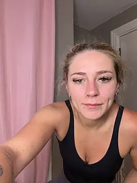 Snapshot of lexybabyxo chatting on 05/19/26, 10:43 lexybabyxo online show from 05/19/26, 10:43