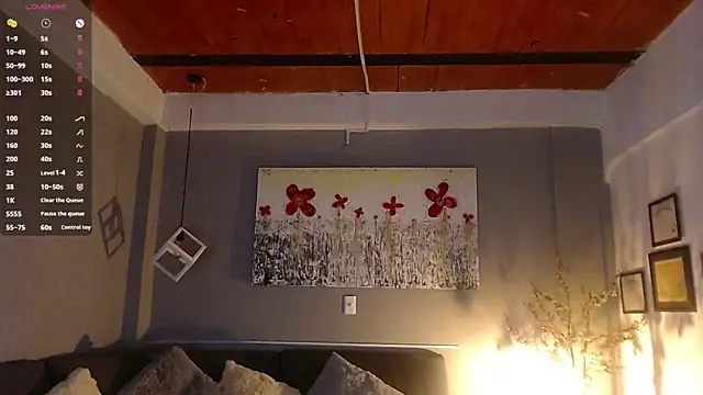 Snapshot of sahra_taylor_ chatting on 02/23/25, 03:51 sahra taylor online show from 02/23/25, 03:51