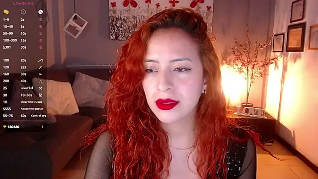 Snapshot of sahra_taylor_ chatting on 03/07/25, 02:45 sahra taylor online show from 03/07/25, 02:45