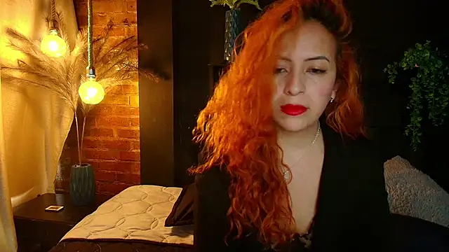 Snapshot of sahra_taylor_ chatting on 02/07/26, 04:43 sahra taylor online show from 02/07/26, 04:43