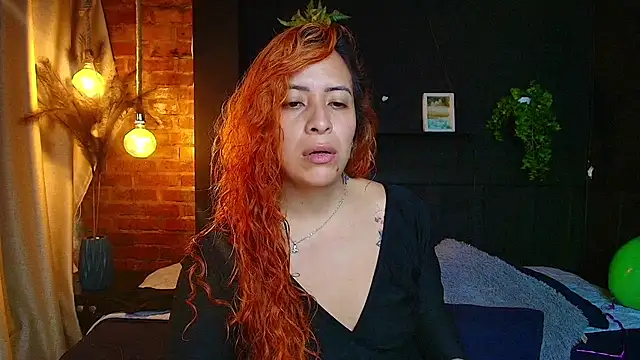 Snapshot of sahra_taylor_ chatting on 05/21/26, 11:39 sahra taylor online show from 05/21/26, 11:39