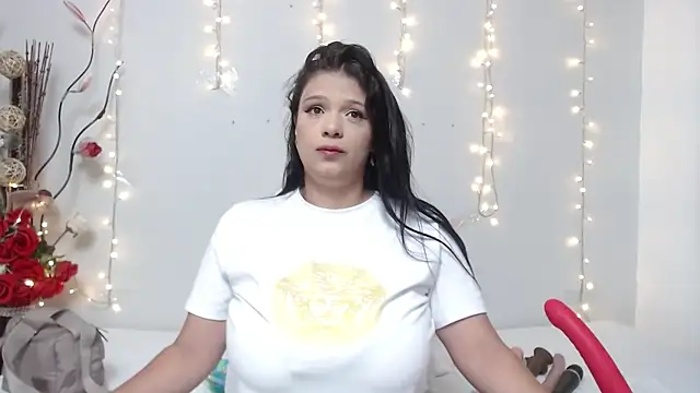 Snapshot of Nicol_Love0 chatting on 01/03/25, 06:46 Nicol Love0 online show from 01/03/25, 06:46