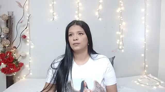 Snapshot of Nicol_Love0 chatting on 01/11/25, 07:05 Nicol Love0 online show from 01/11/25, 07:05