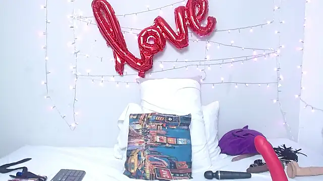 Snapshot of Nicol_Love0 chatting on 02/27/25, 09:58 Nicol Love0 online show from 02/27/25, 09:58