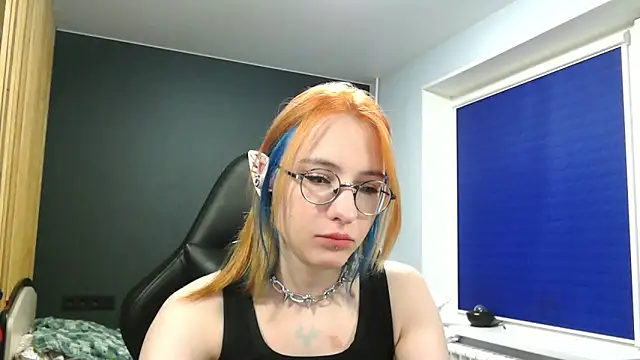 Snapshot of Honelin chatting on 12/18/24, 12:07 Honelin online show from 12/18/24, 12:07