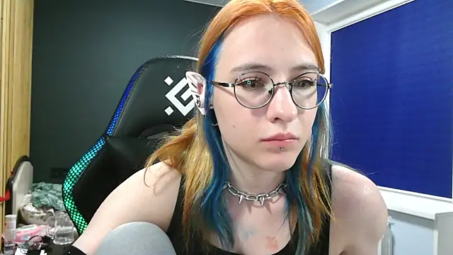 Snapshot of Honelin chatting on 12/18/24, 03:11 Honelin online show from 12/18/24, 03:11