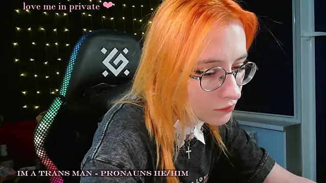 Snapshot of Honelin chatting on 01/20/25, 06:43 Honelin online show from 01/20/25, 06:43