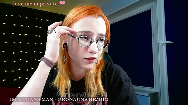 Snapshot of Honelin chatting on 01/28/25, 06:28 Honelin online show from 01/28/25, 06:28