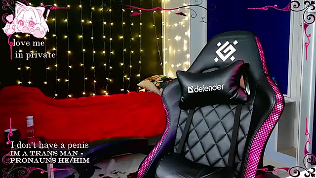 Snapshot of Honelin chatting on 03/03/25, 04:35 Honelin online show from 03/03/25, 04:35