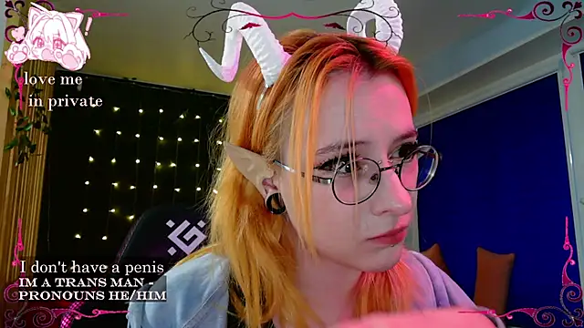 Snapshot of Honelin chatting on 03/13/25, 01:40 Honelin online show from 03/13/25, 01:40