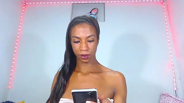 Snapshot of JessicaEbony chatting on 01/21/25, 01:08 JessicaEbony online show from 01/21/25, 01:08