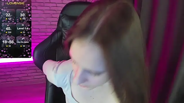 Snapshot of Tonya_Gray chatting on 12/13/24, 11:02 Tonya Gray online show from 12/13/24, 11:02